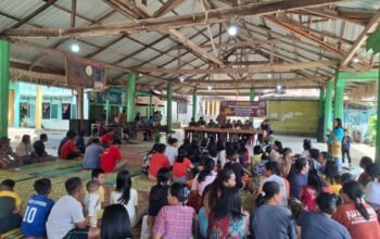 Kapolsek Tigabinanga Edukasi Warga Desa Kem-Kem tentang Bahaya Narkoba