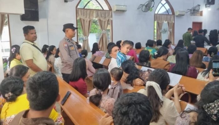 Polsek Tanjung Pura Intensifkan Pengamanan Ibadah Minggu Kasih, Perkuat Pelayanan dan Kamtibmas di Rumah Ibadah